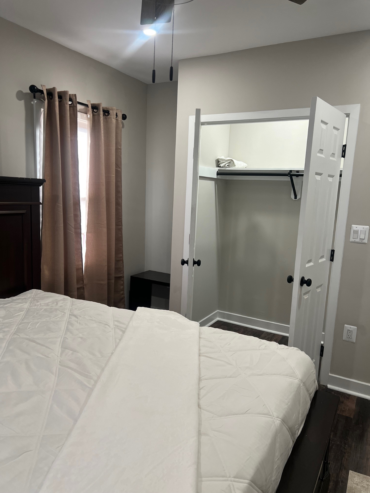 4BR Furnished Home, PRIVATE GARAGE PARKING, Utilities Included, Near Metro stations - Photo 6
