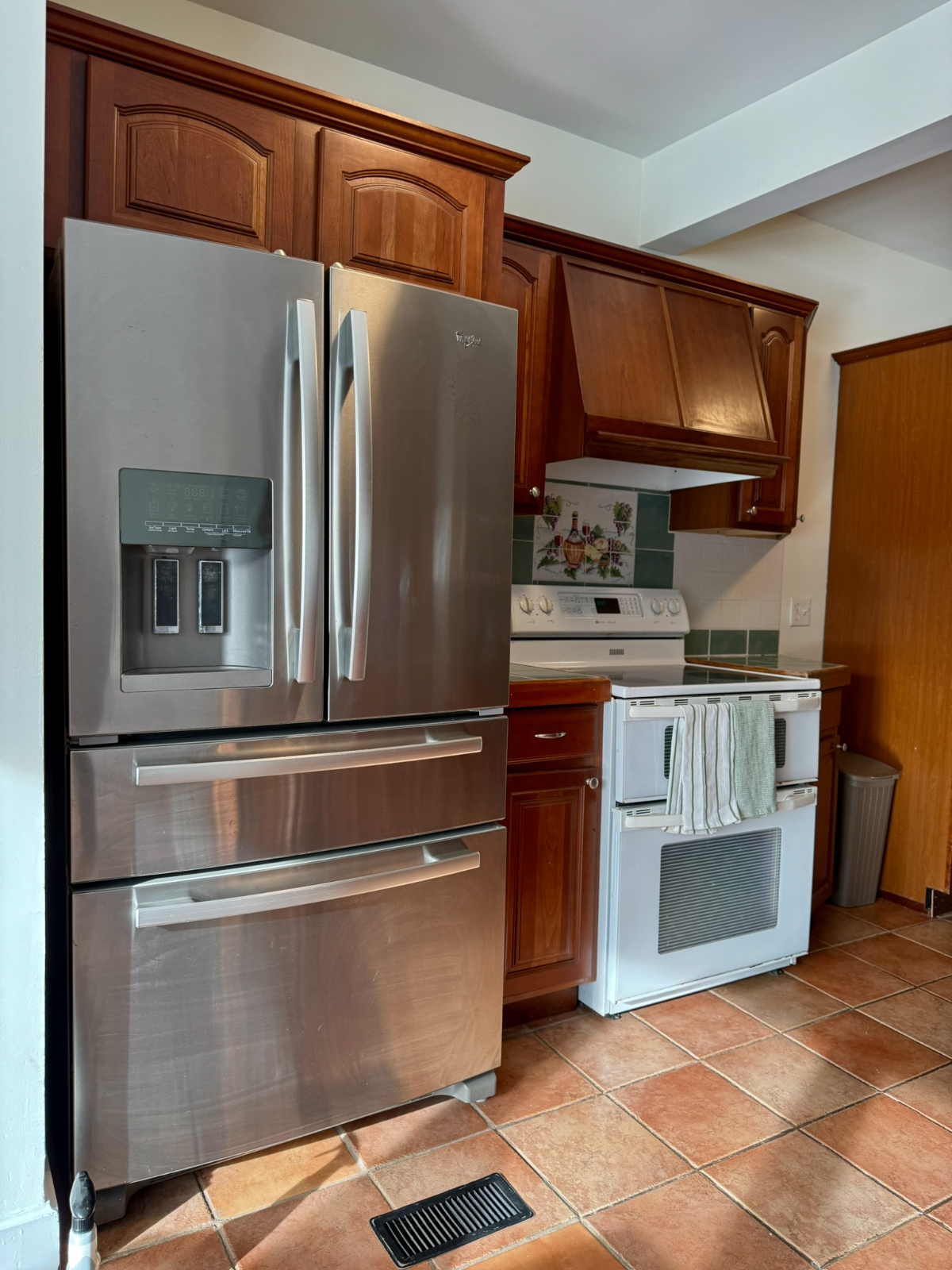 Charming 3BR  in the Heart of Richmond Village - Photo 7
