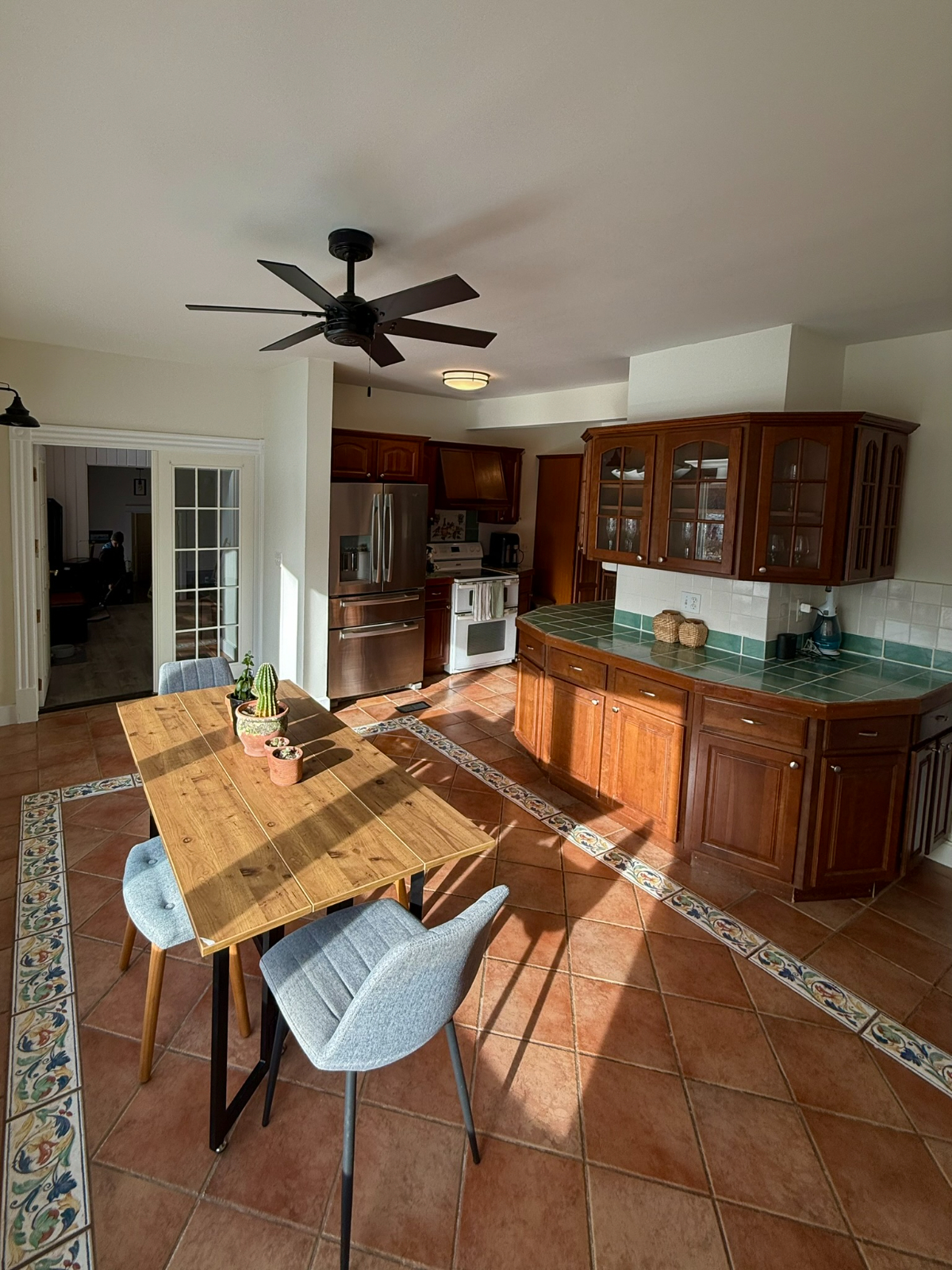Charming 3BR  in the Heart of Richmond Village - Photo 5