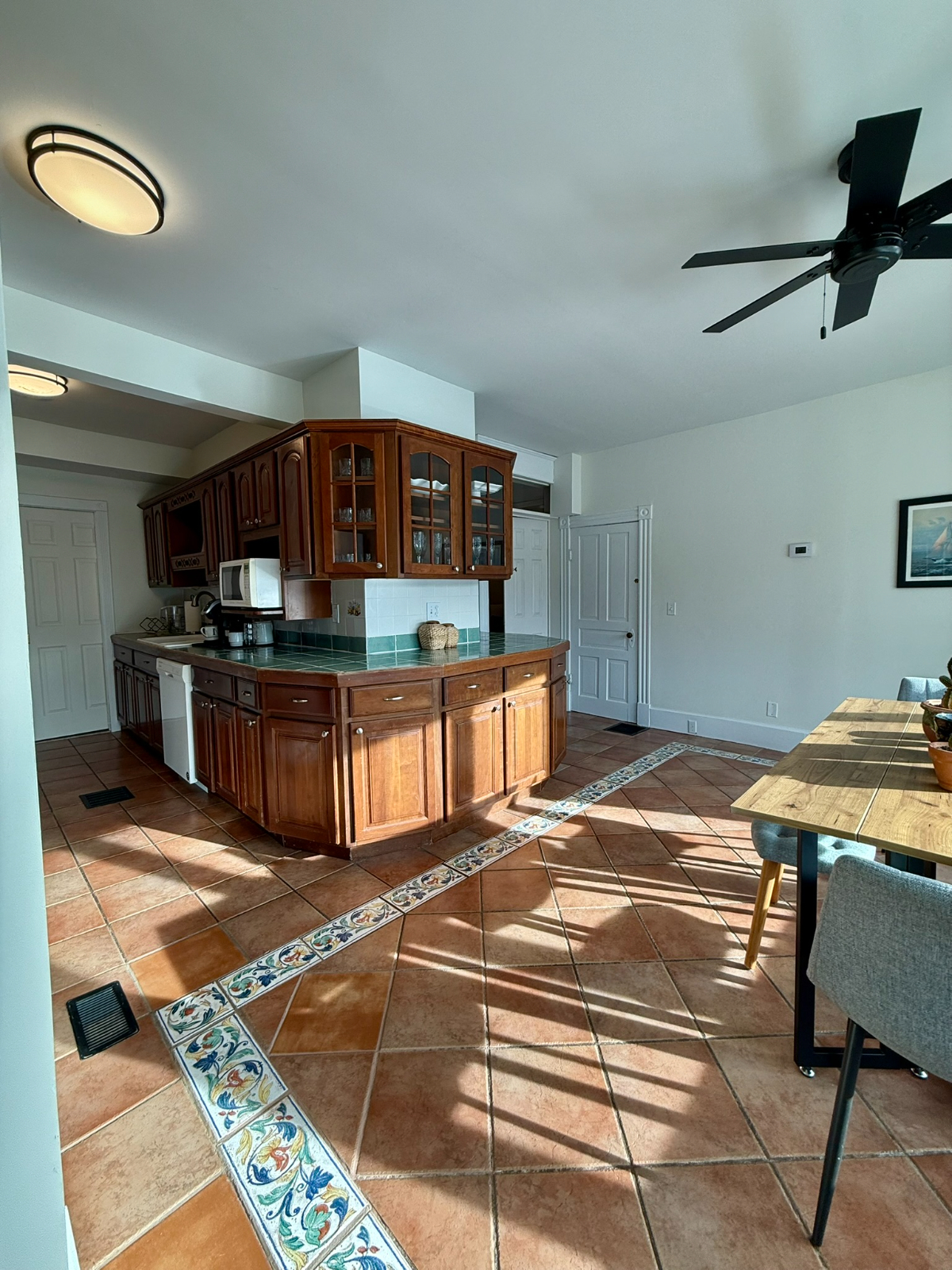 Charming 3BR  in the Heart of Richmond Village - Photo 6