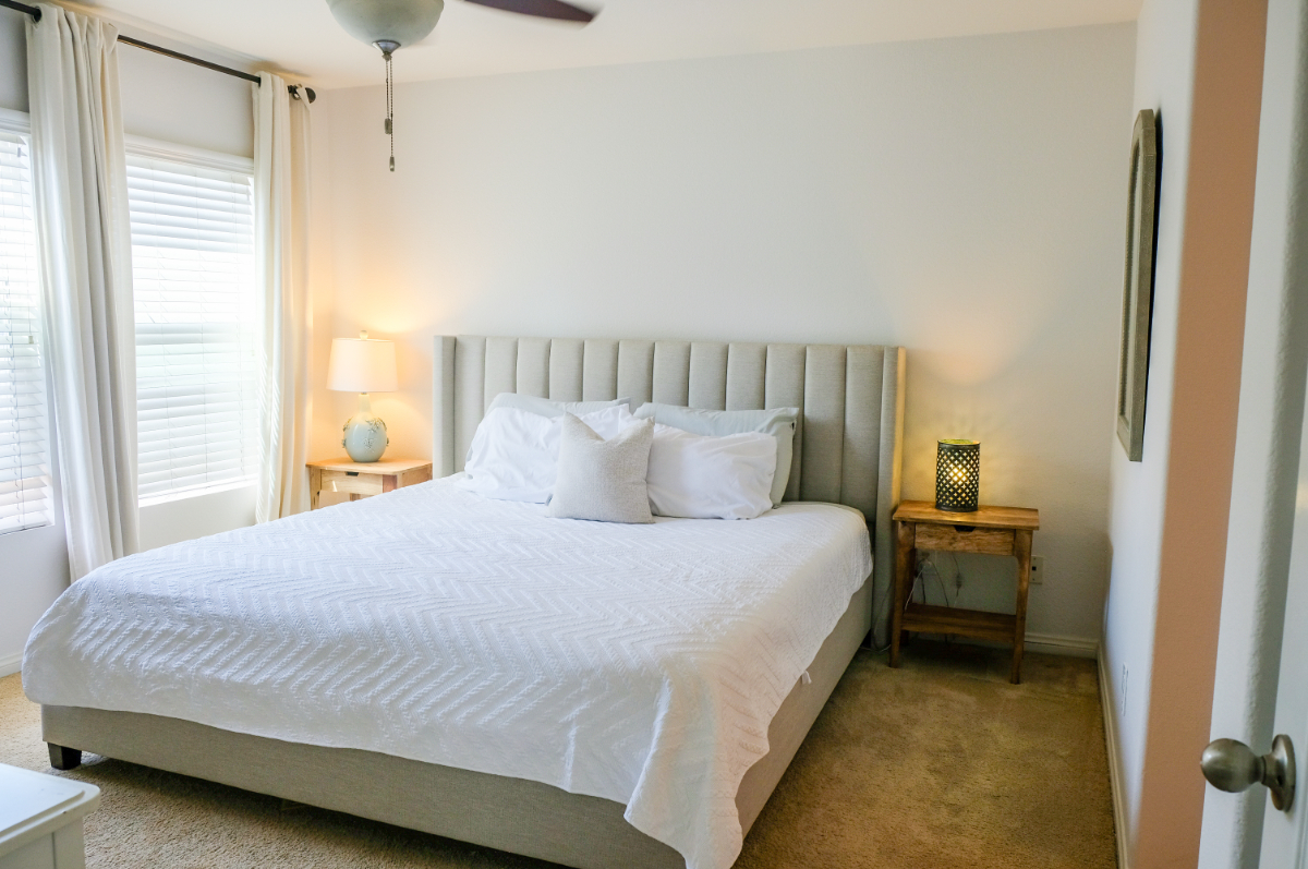 2BR Furnished Point Loma Townhome, Gated Community, Pool & Spa, 2-Car Garage - Photo 6