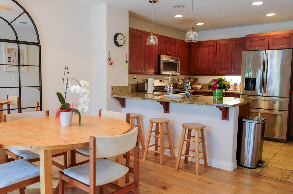 2BR Furnished Point Loma Townhome, Gated Community, Pool & Spa, 2-Car Garage - Photo 2