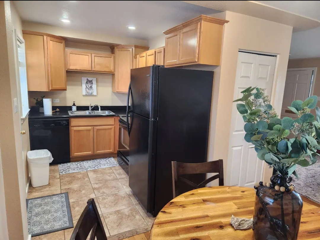 Cheyenne home next to Airforce base and Frontier Park - Photo 4