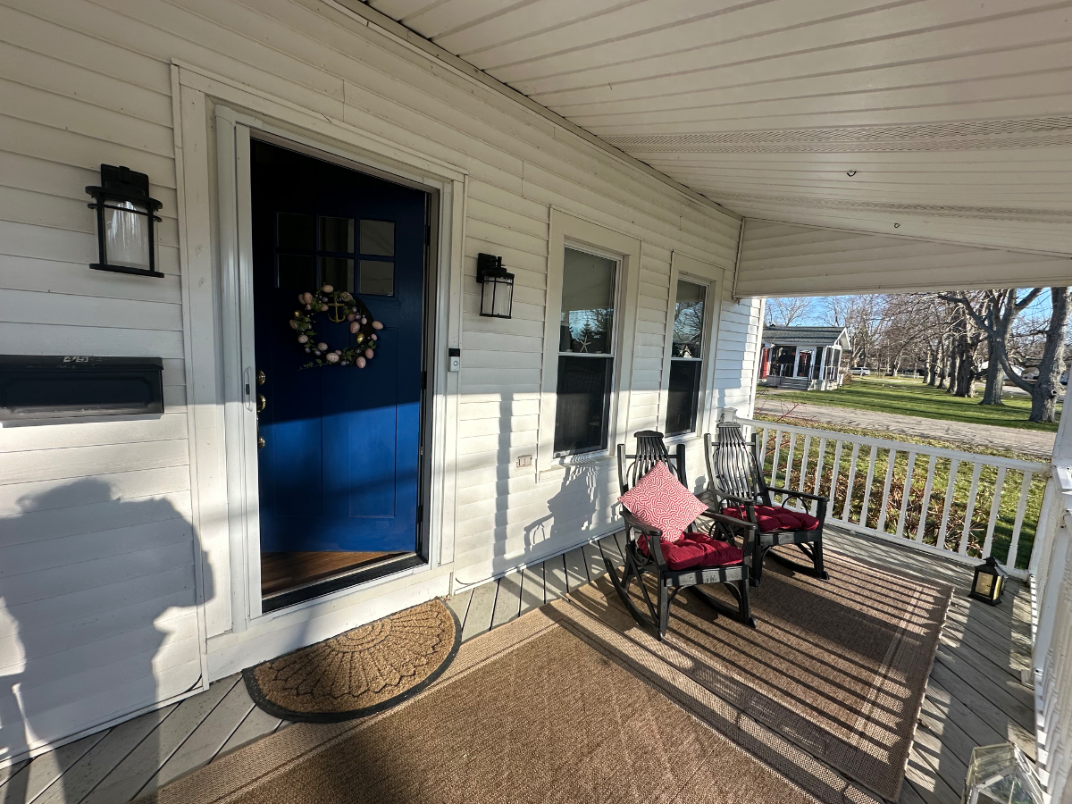Windover-on-the-Lake, relaxing, quiet community, close to everything - Photo 4