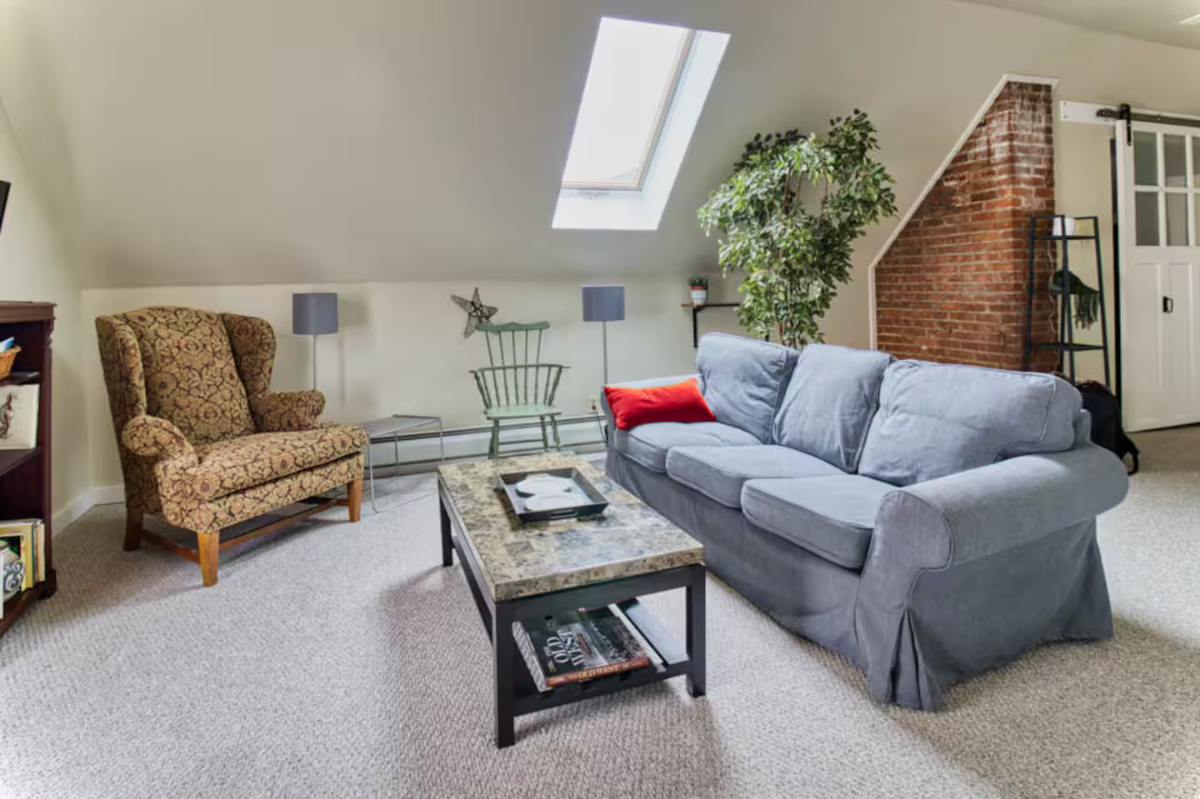 Claire's Loft - Photo 8