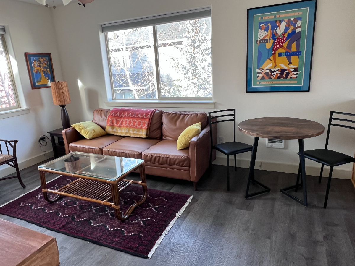 Cozy, Private Furnished ADU - Photo 4