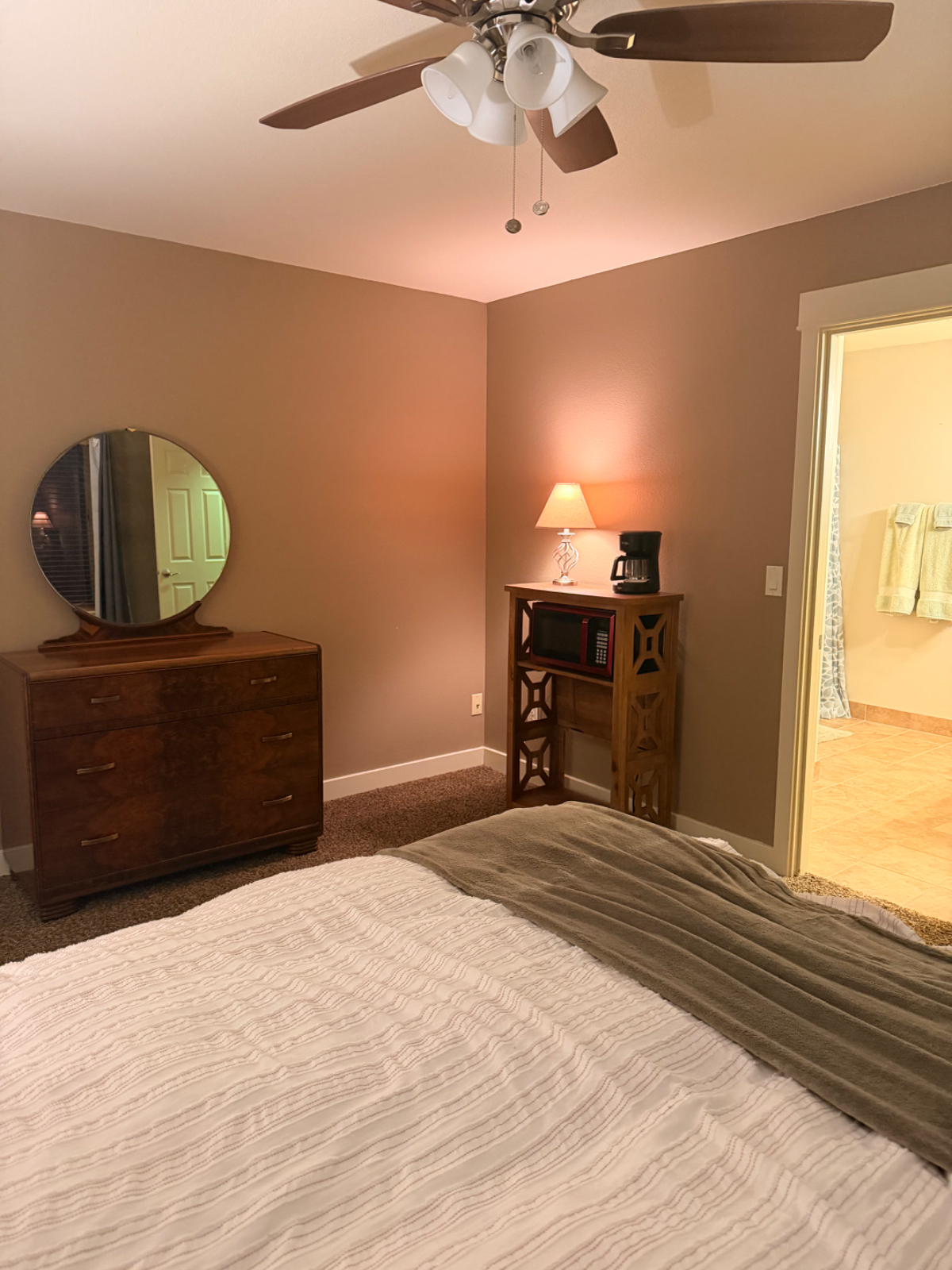 Cozy, Private Furnished ADU - Photo 3
