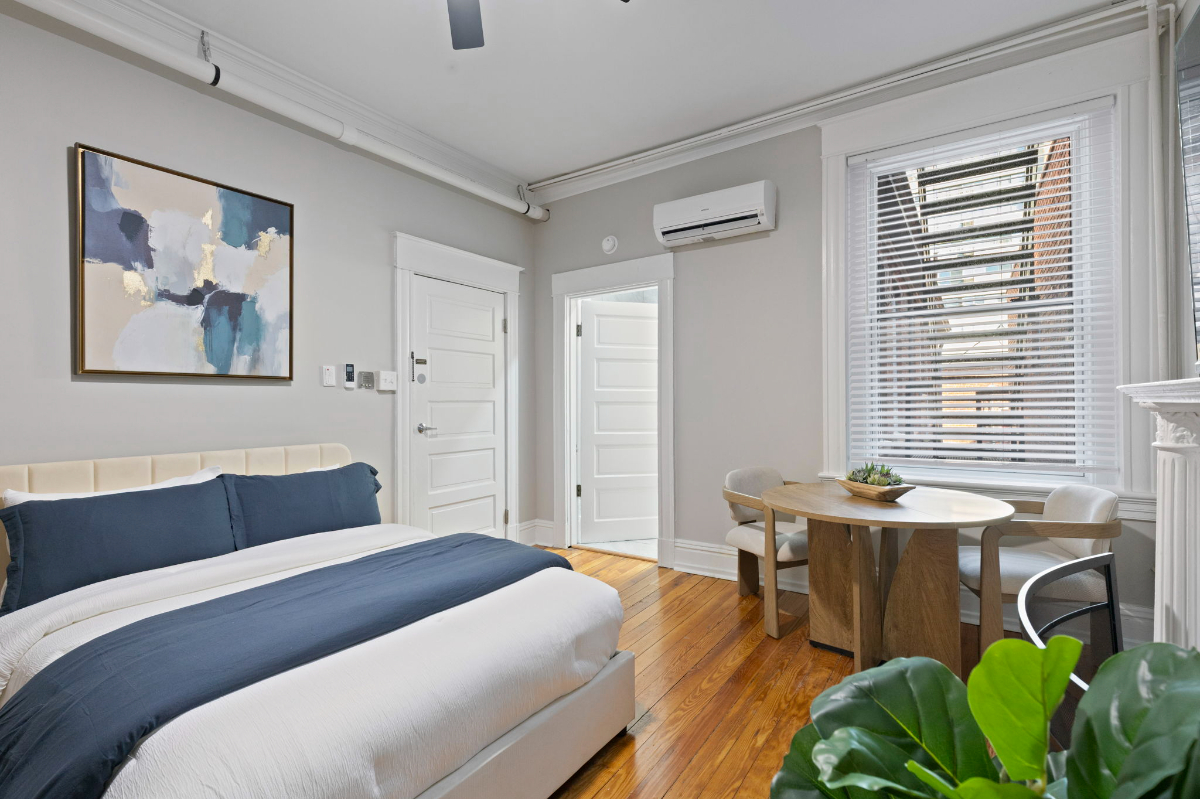 1024 W Franklin Street - Apt 1 - Photo 2