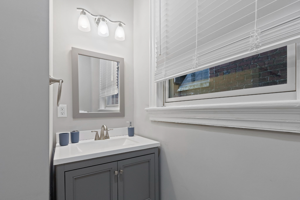 1024 W Franklin Street - Apt 1 - Photo 5