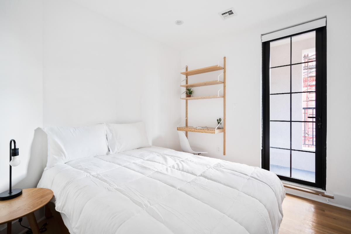 Private Bedroom near hospital in 647 Greene - Photo 2