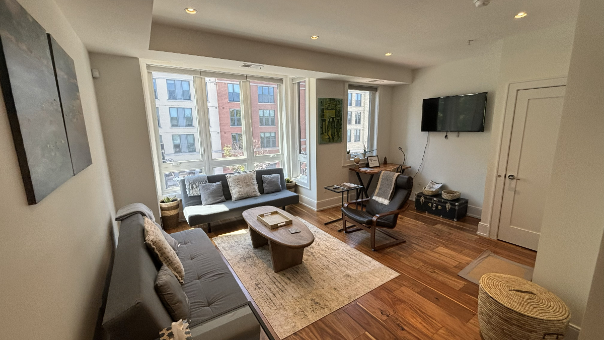 Modern 2BR 2BA Apt on H St NE - Photo 5