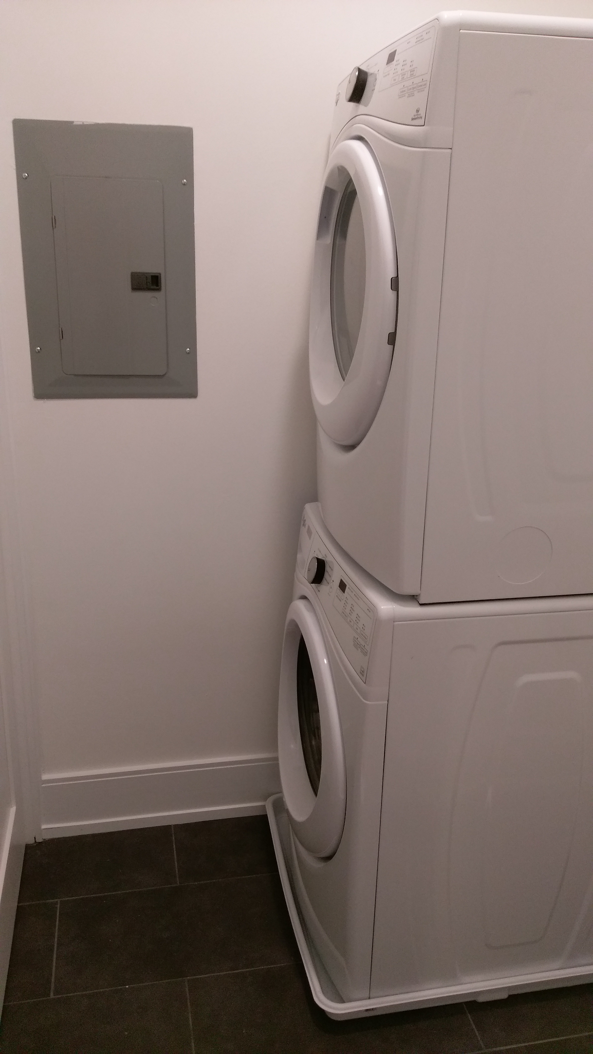 Modern 2BR 2BA Apt on H St NE - Photo 10