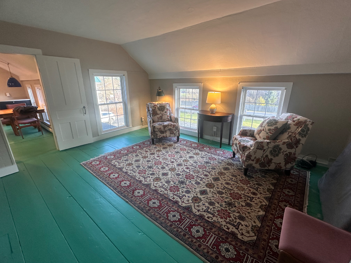 Spacious, furnished 2-br in central Vermont - Photo 3