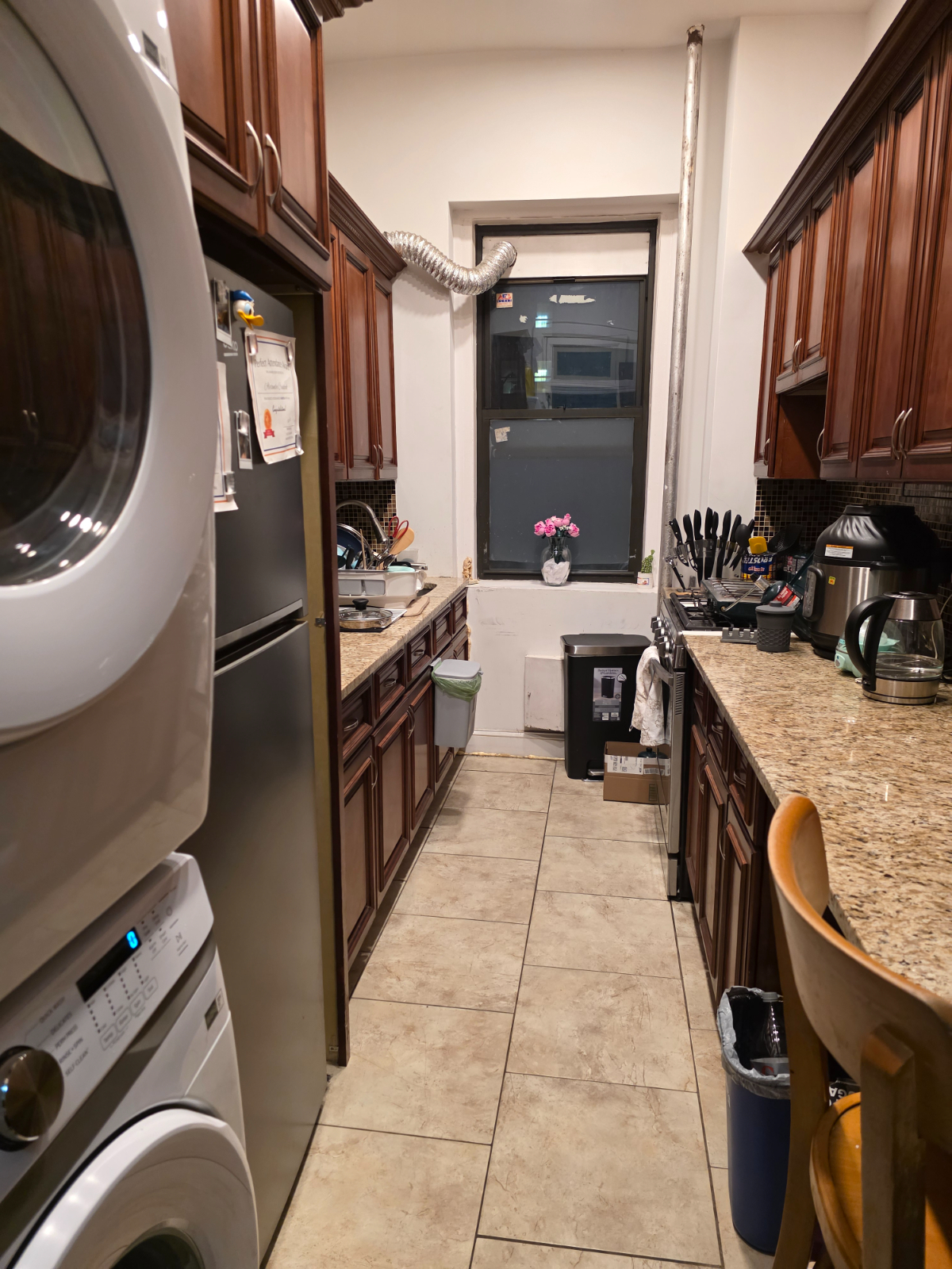 Room near NY Presbyterian Hospital - Photo 5