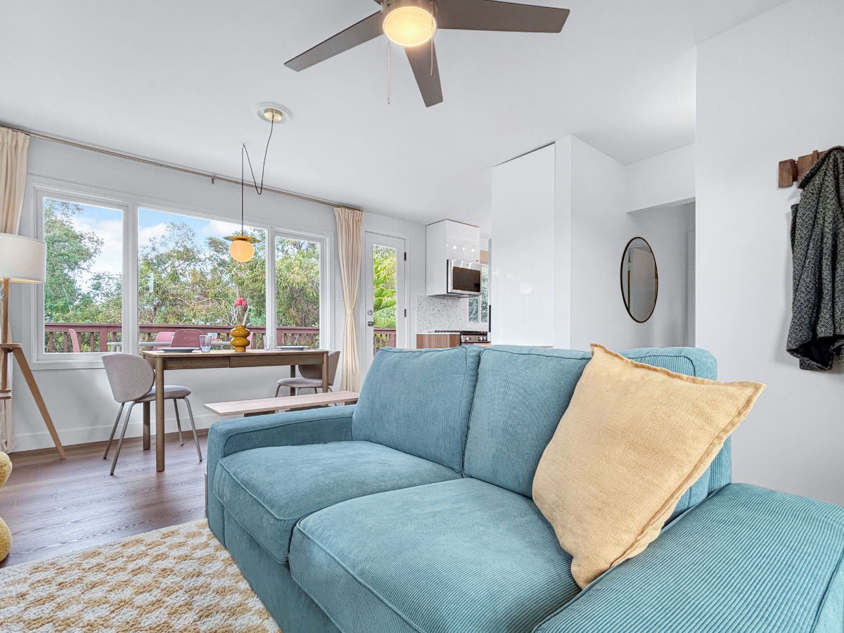 Quiet Canyon-Backed Home in Walkable Hillcrest-Located near major hospitals, Balboa Park, and the San Diego Zoo - Photo 3