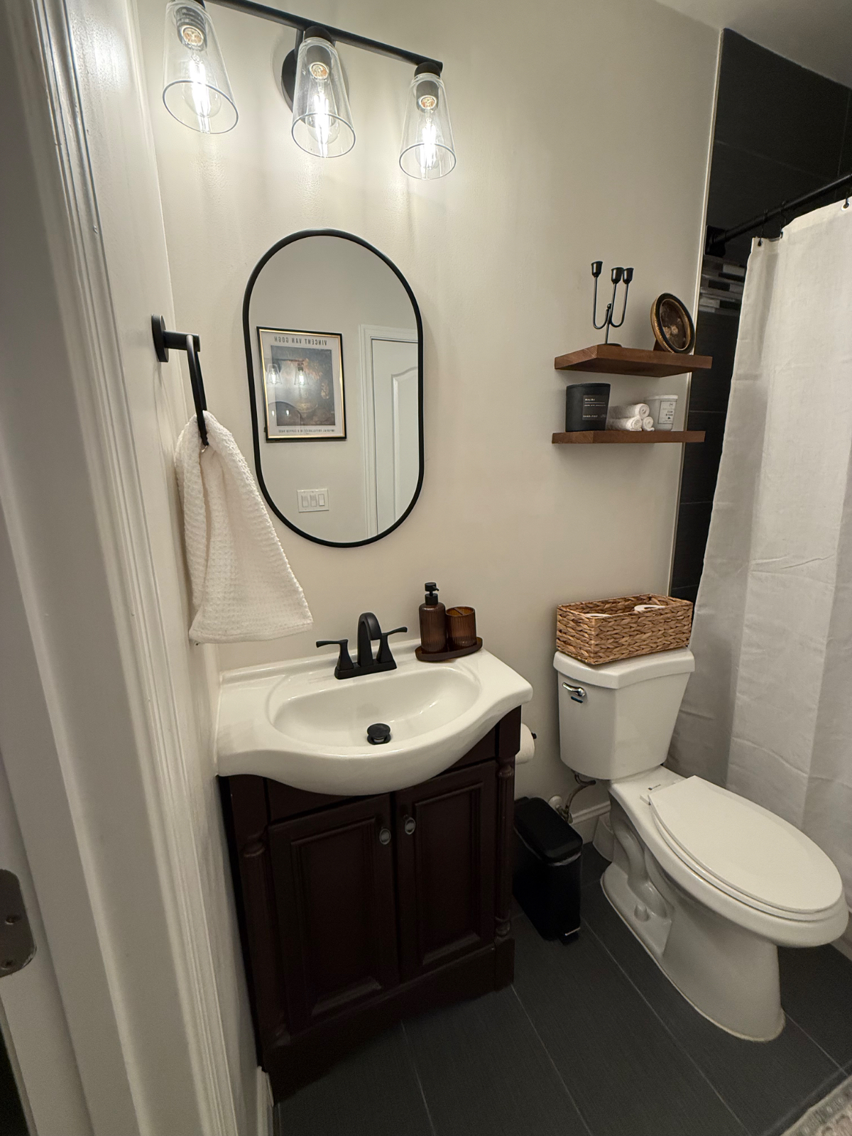 Cozy DC Condo Minutes Away from Historic Neighborhoods - Photo 5