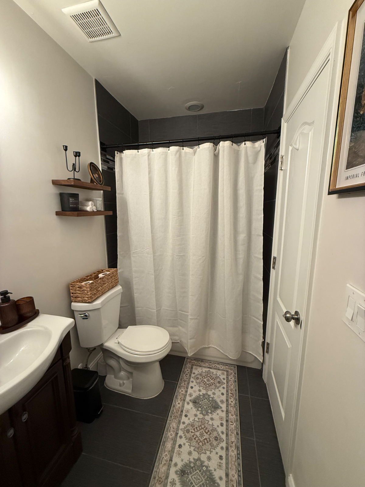 Cozy DC Condo Minutes Away from Historic Neighborhoods - Photo 9