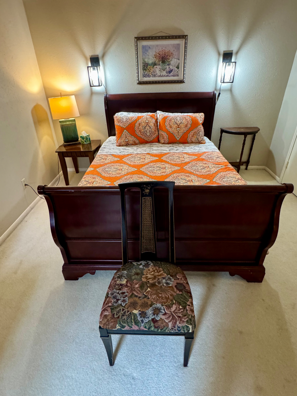 Large Bedroom with Private Bathroom, light and bright living room. - Photo 5