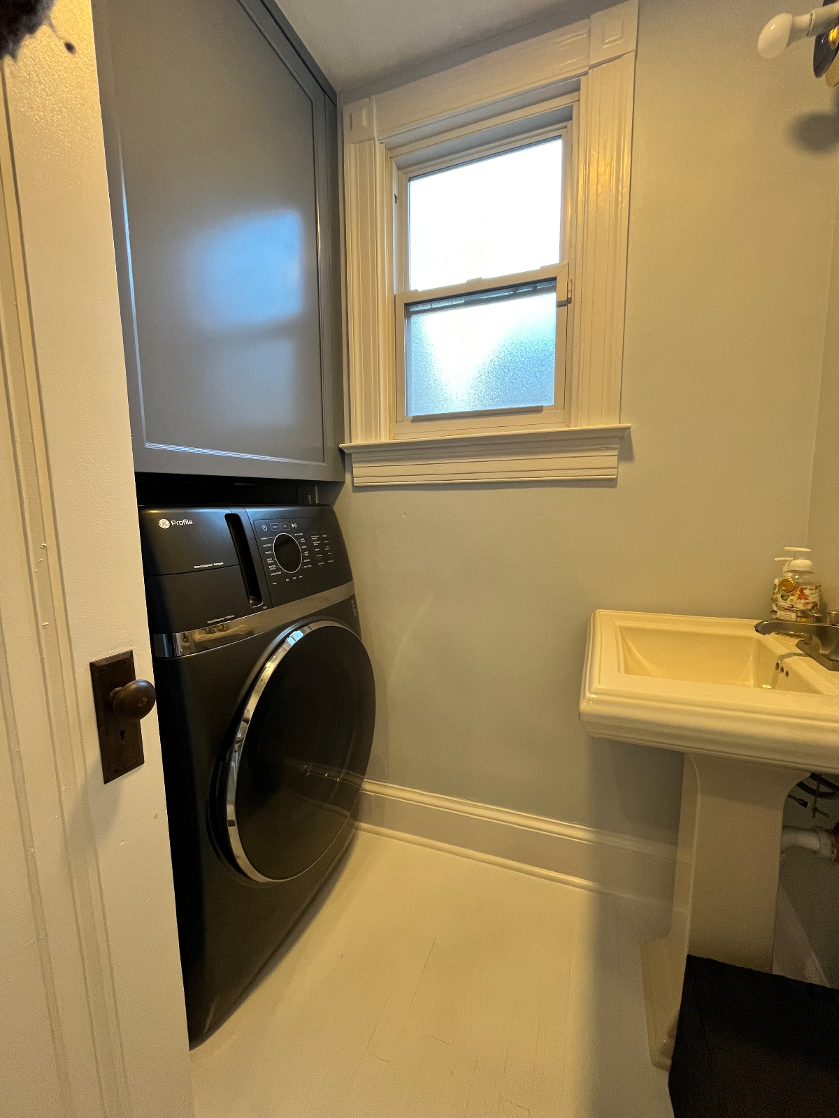 Private Room in 3BR Home - Photo 8