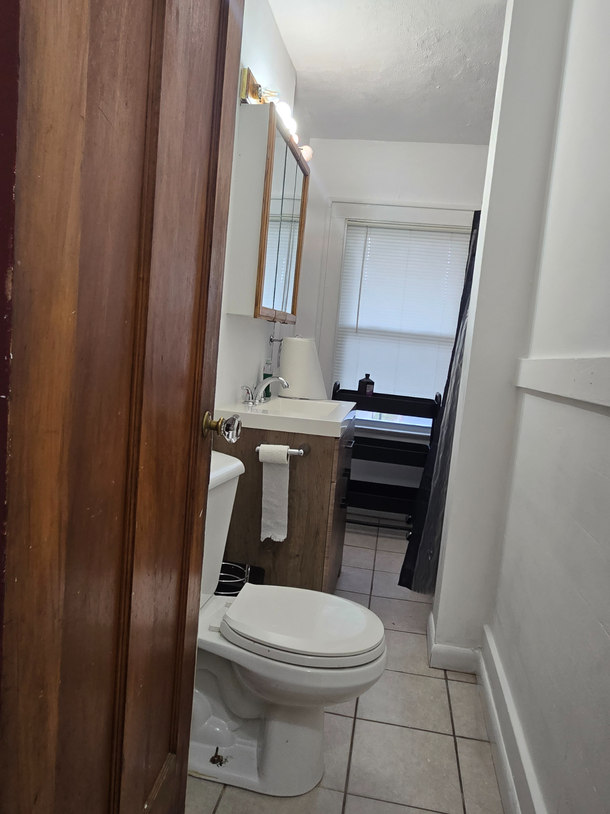 Brooks Ave 1 single bedrooms 1.5 miles from from Strong Memorial/ Shared bathroom with traveling Nur - Photo 10