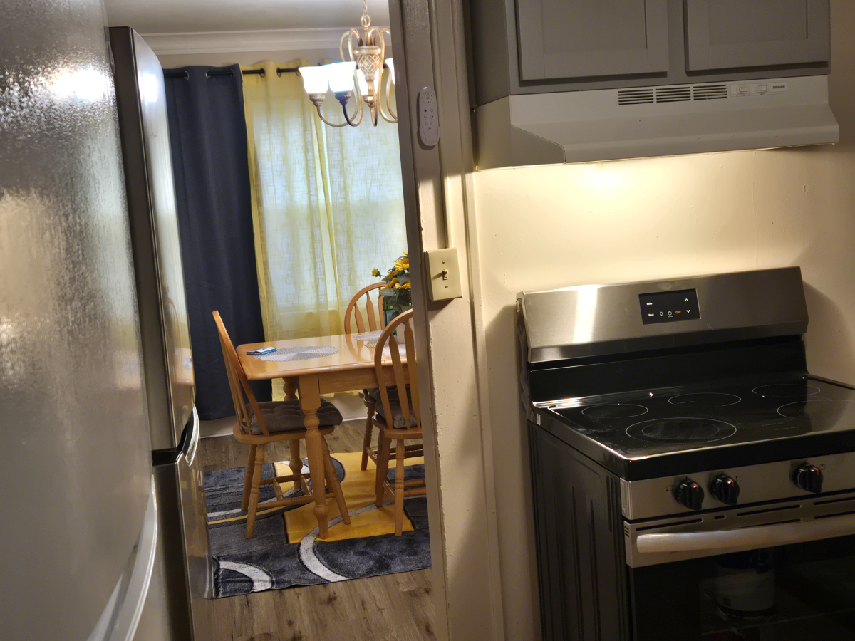 Brooks Ave 1 single bedrooms 1.5 miles from from Strong Memorial/ Shared bathroom with traveling Nur - Photo 6