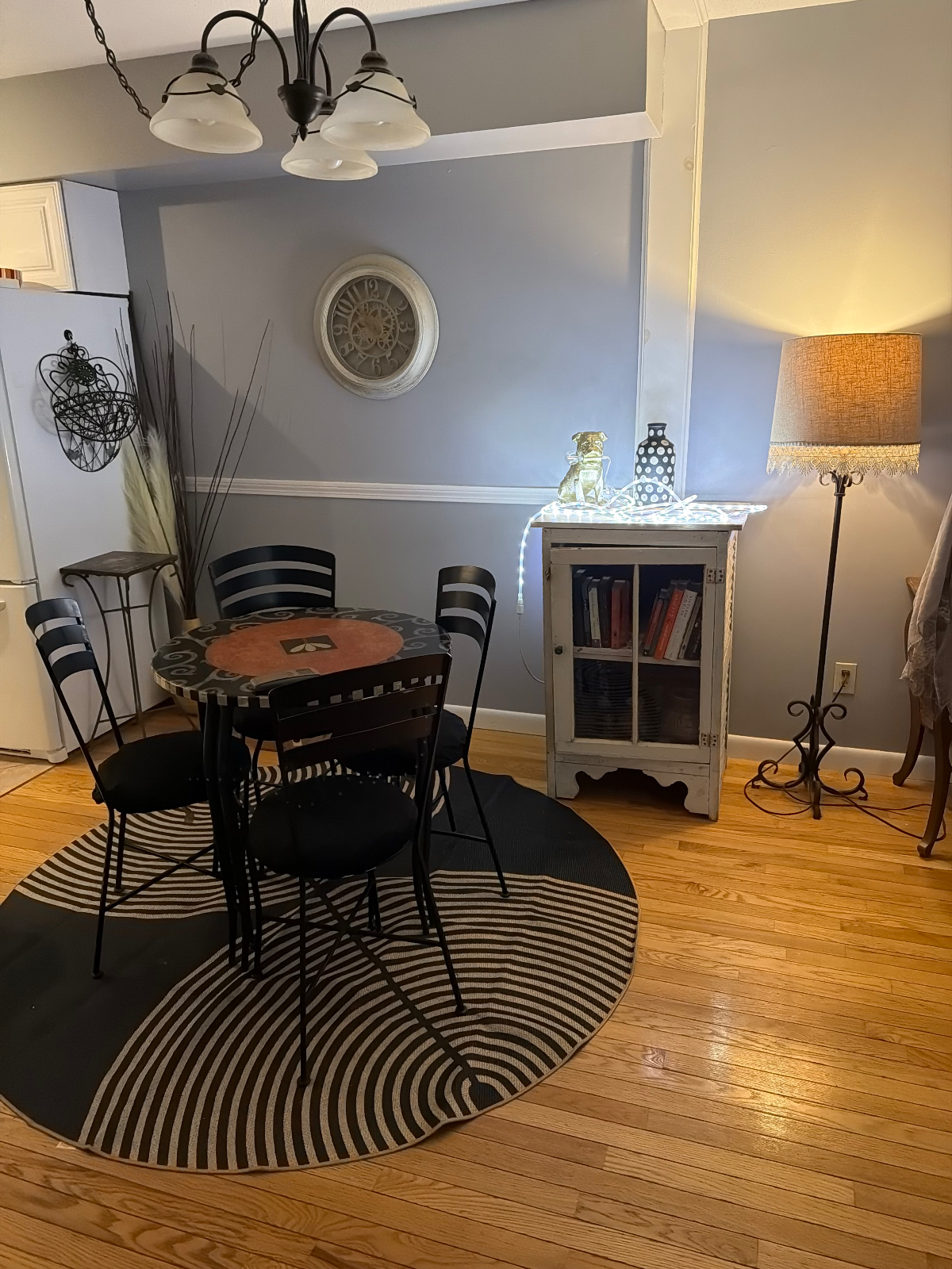 Fully Furnished Beautiful Montpelier Townhouse - Photo 2
