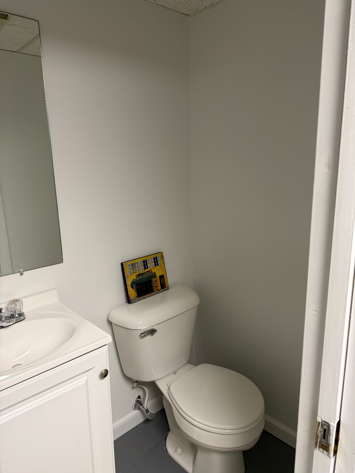 Fully Furnished Beautiful Montpelier Townhouse - Photo 9