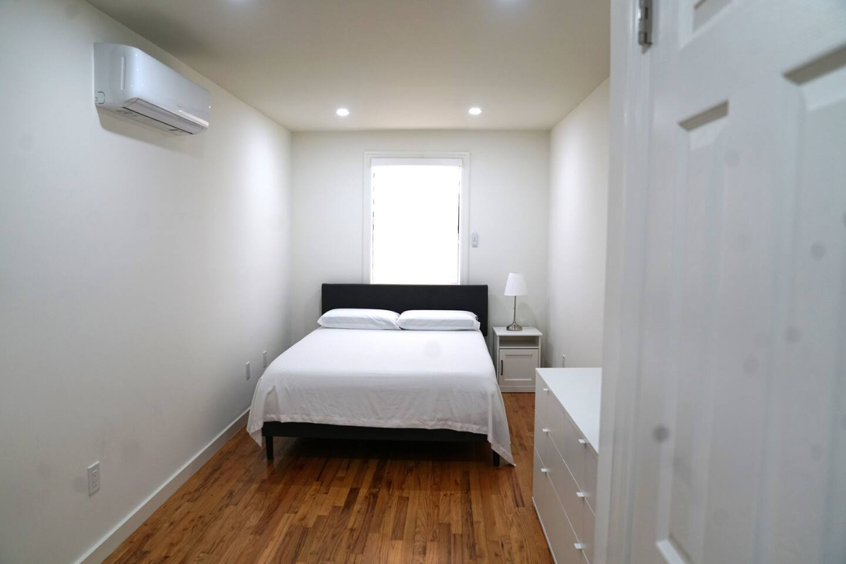 newly renovated fully Furnished 3BR 2bath... - Photo 4
