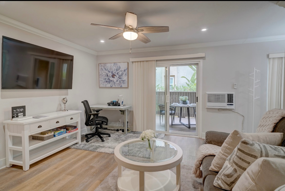 La Jolla Lifestyle - Photo 6