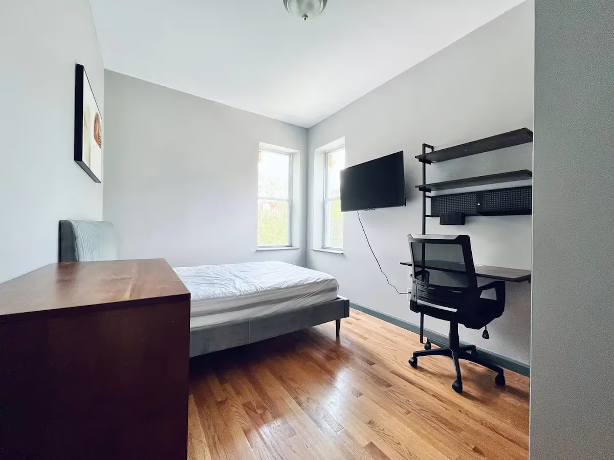 Bedstuy Large HDTV Room, 25 min to Manhattan, 353 - Photo 3