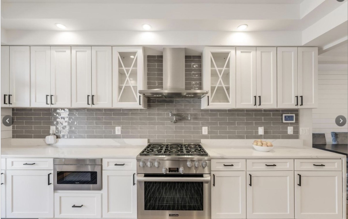 Beautiful Capitol Hill Row Home 2bed/2.1 bath *Can only lease till End of Feb 2027* - Photo 10