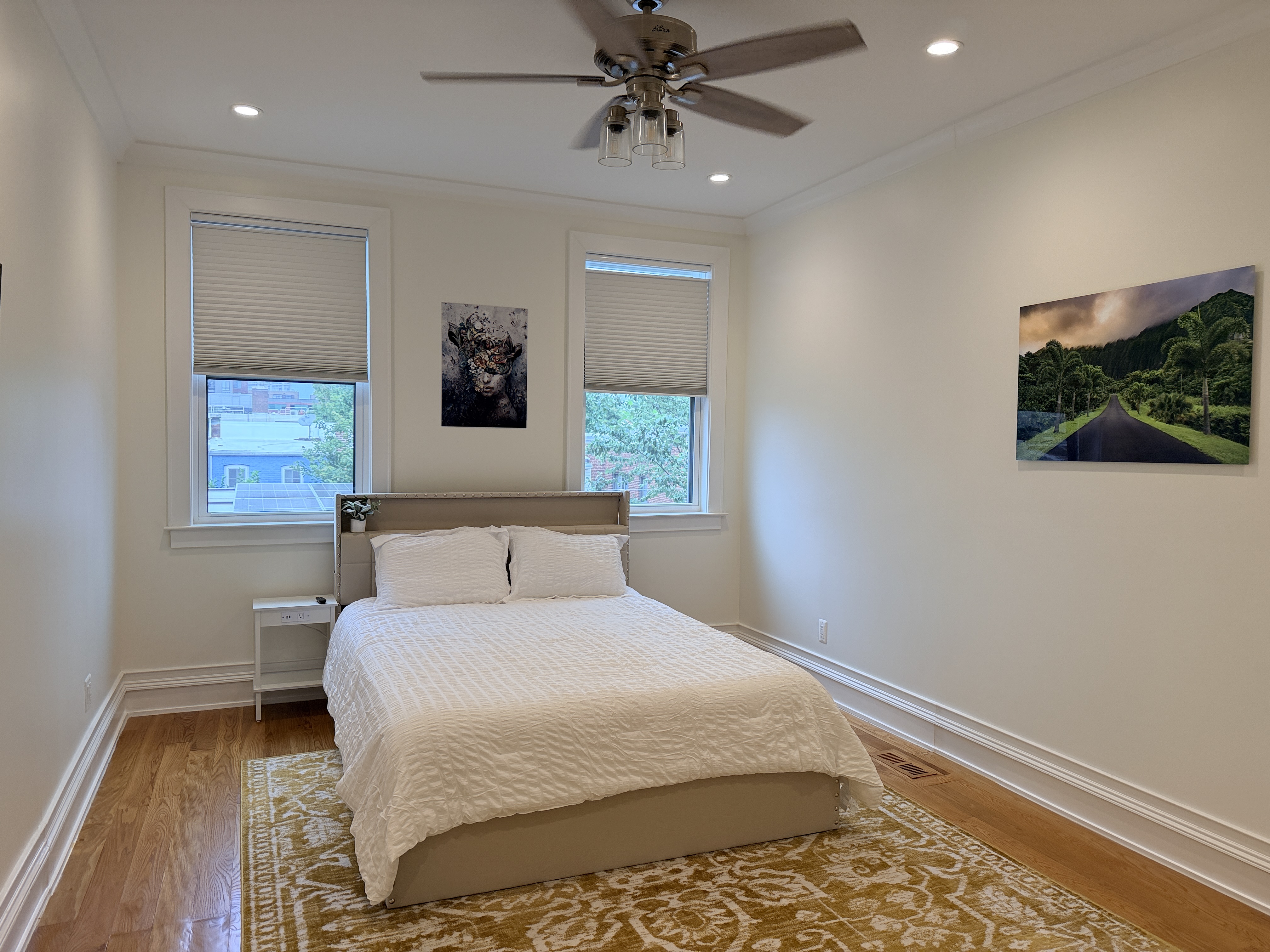 Beautiful Capitol Hill Row Home 2bed/2.1 bath *Can only lease till End of Feb 2027* - Photo 6