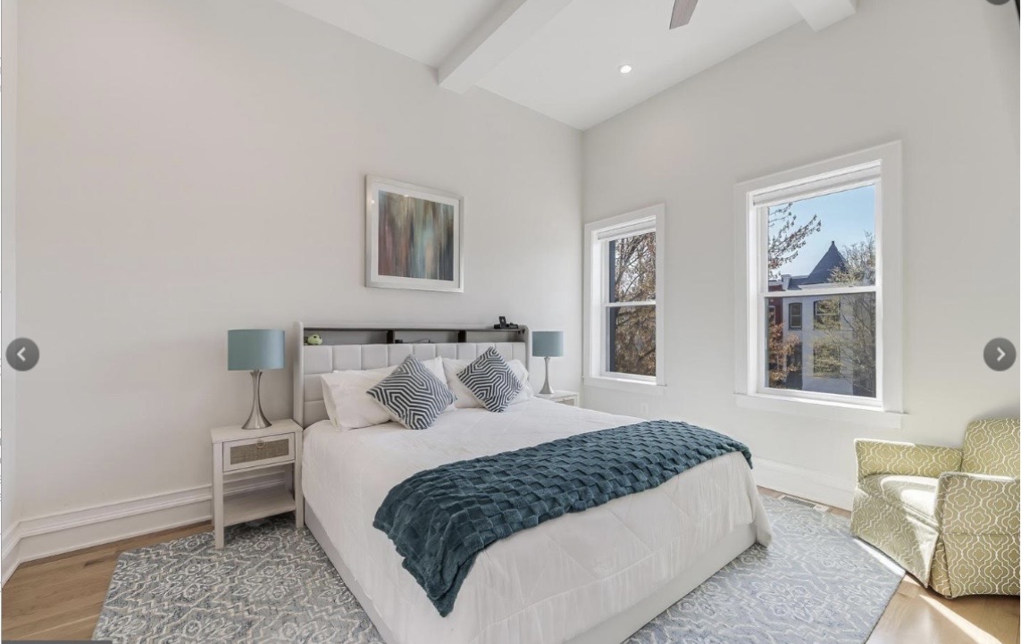 Beautiful Capitol Hill Row Home 2bed/2.1 bath *Can only lease till End of Feb 2027* - Photo 9