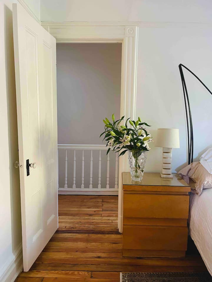Quiet Furnished Brooklyn Guest Suite/ Sleeps 5/ Medical Professionals - Photo 10