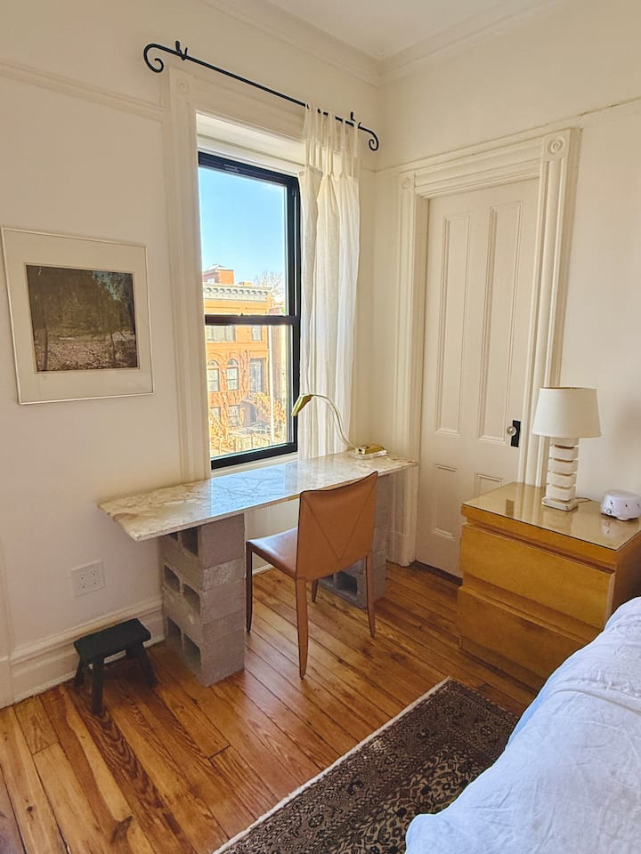 Quiet Furnished Brooklyn Guest Suite/ Sleeps 5/ Medical Professionals - Photo 11
