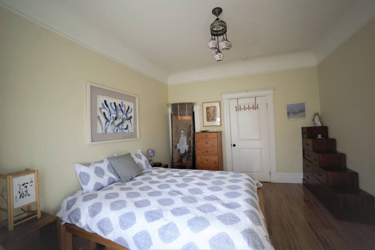 Sunny Mission 2 BR 1 bath Mid-Century Modern near BART. From Sept 1 - USD5,600mo - Photo 3