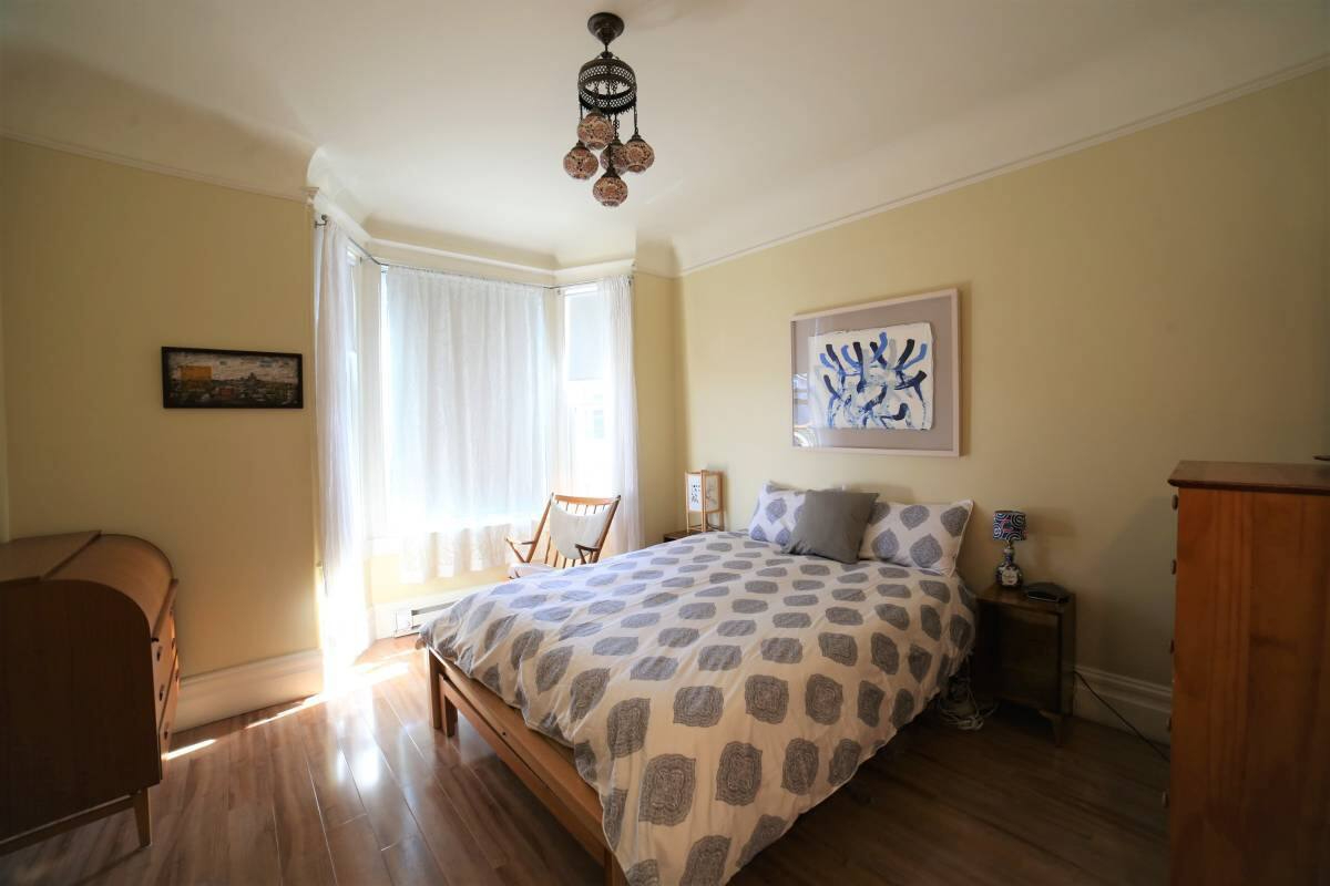 Sunny Mission 2 BR 1 bath Mid-Century Modern near BART. From Sept 1 - USD5,600mo - Photo 2