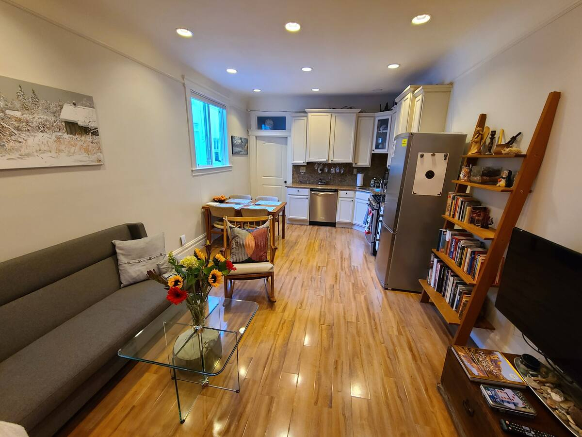 Sunny Mission 2 BR 1 bath Mid-Century Modern near BART. From Sept 1 - USD5,600mo - Photo 1