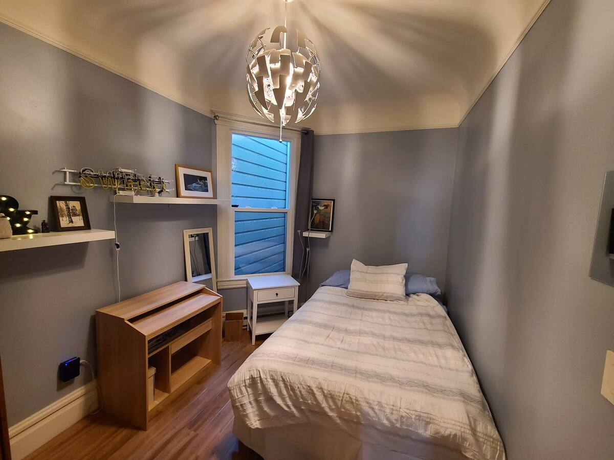 Sunny Mission 2 BR 1 bath Mid-Century Modern near BART. From Sept 1 - USD5,600mo - Photo 6