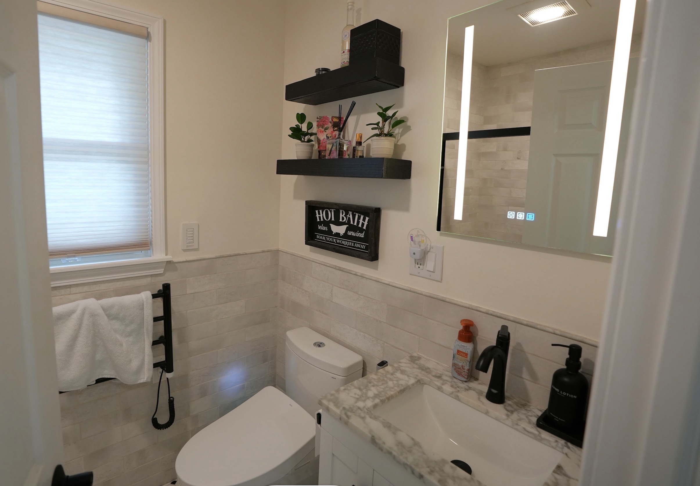 BEAUTIFUL 3BR 2BATHROOM HOME -All 3 ROOMS /ENTIRE HOME AVAILABLE - Photo 11