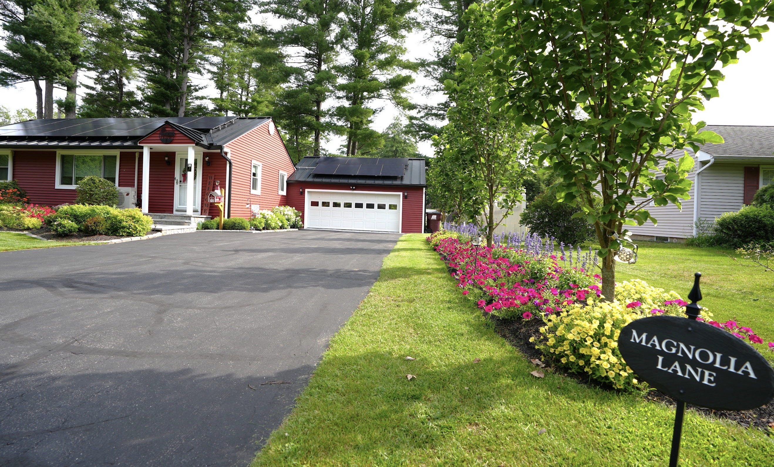 BEAUTIFUL 3BR 2BATHROOM HOME -All 3 ROOMS /ENTIRE HOME AVAILABLE - Photo 4