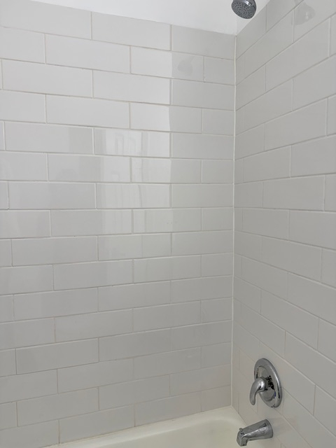 Sun Filled Apartment in Shaw with Private Patio - Photo 9
