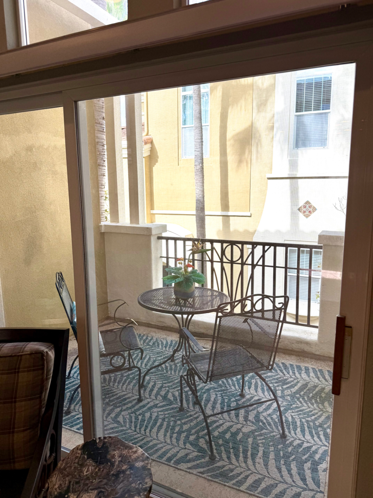 Coastal, WalkableTownhome in Sunny San Diego - Photo 5