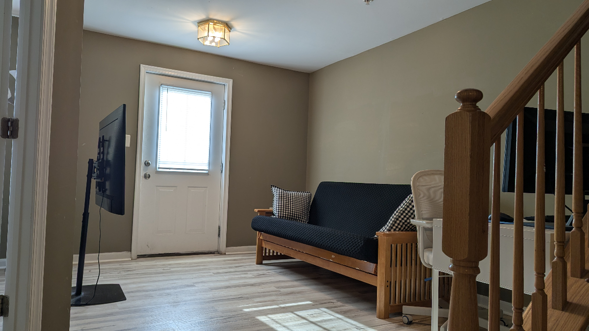 Quiet & Private Furnished 1BR Walkout | Utilities Included | Near Metro, Navy Yard, Downtown DC & DC - Photo 2