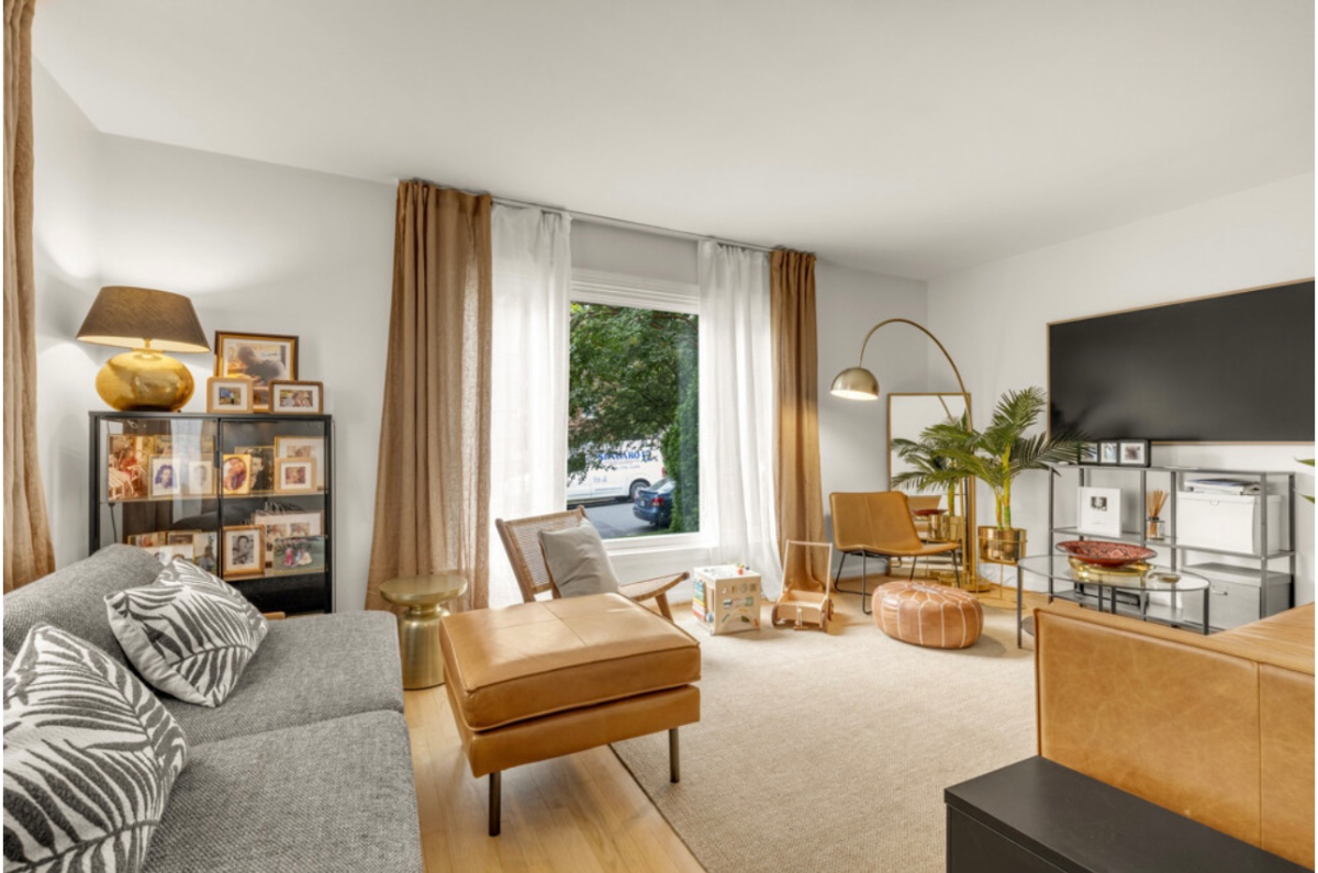 Light filled room with private bathroom in beautiful spacious house (2 available) - Photo 3