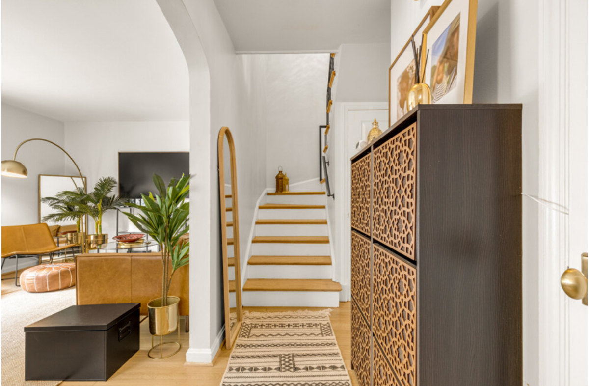 Light filled room with private bathroom in beautiful spacious house (2 available) - Photo 9
