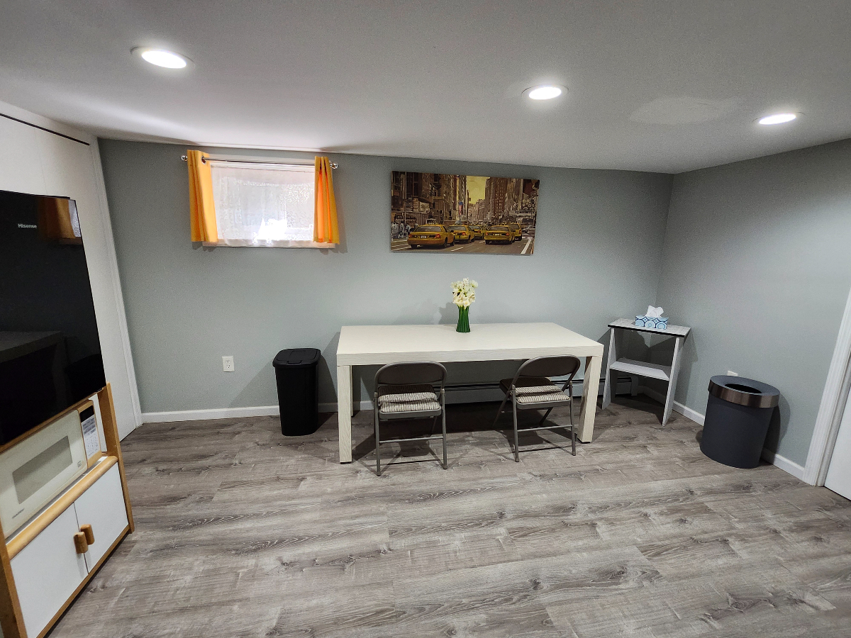 Yellow Rose Room - Photo 9
