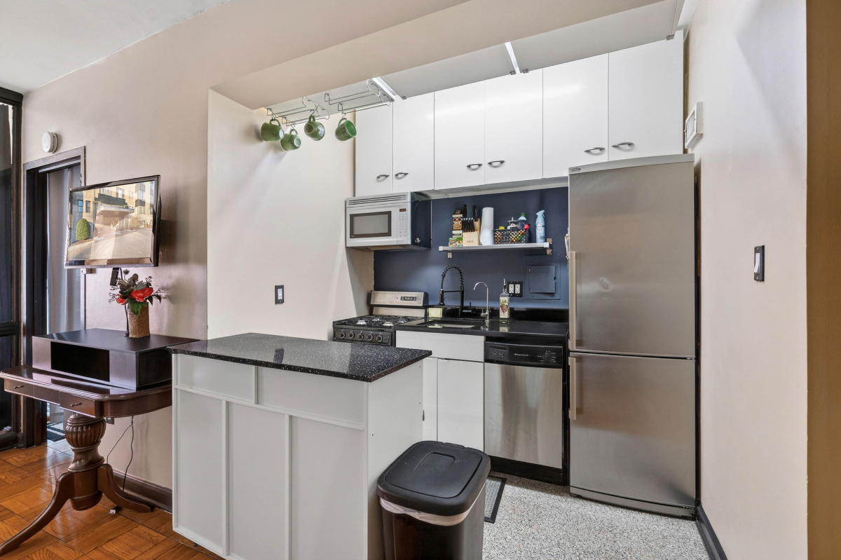 Entire Apartment Near Dupont Circle - Photo 4
