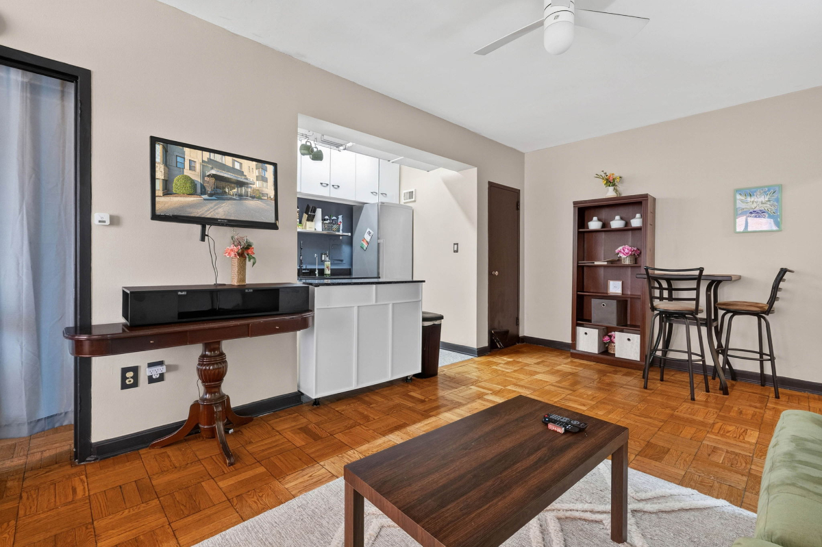 Entire Apartment Near Dupont Circle - Photo 8