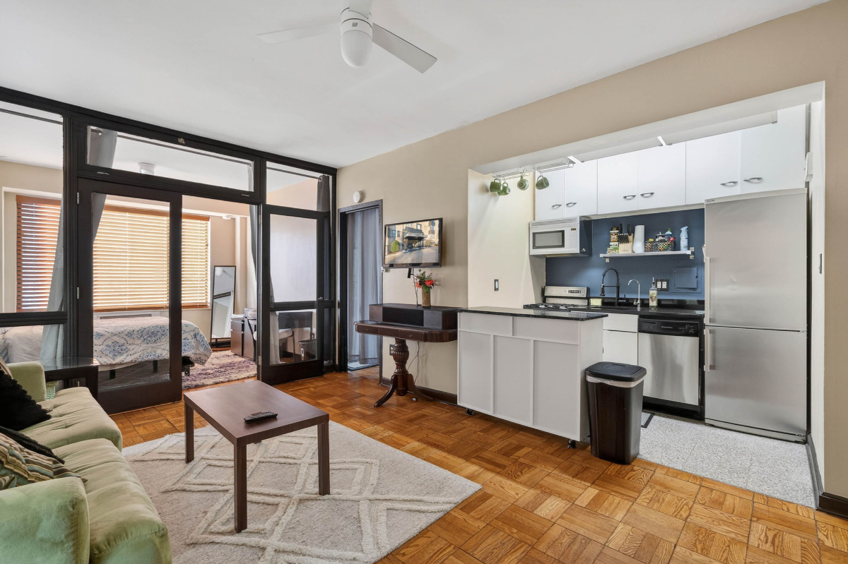 Entire Apartment Near Dupont Circle - Photo 9